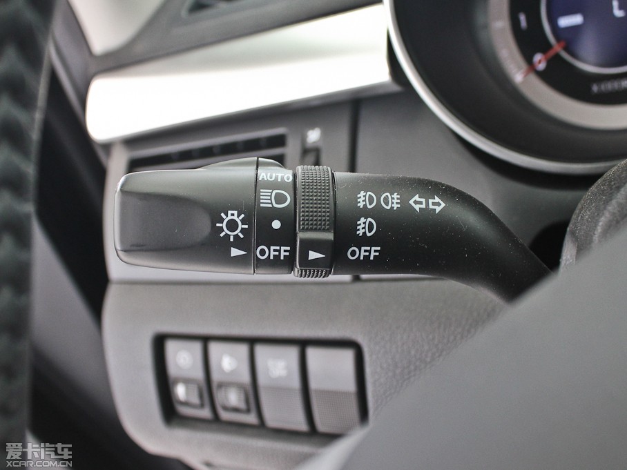 2013vX80 2.0L Ԅm