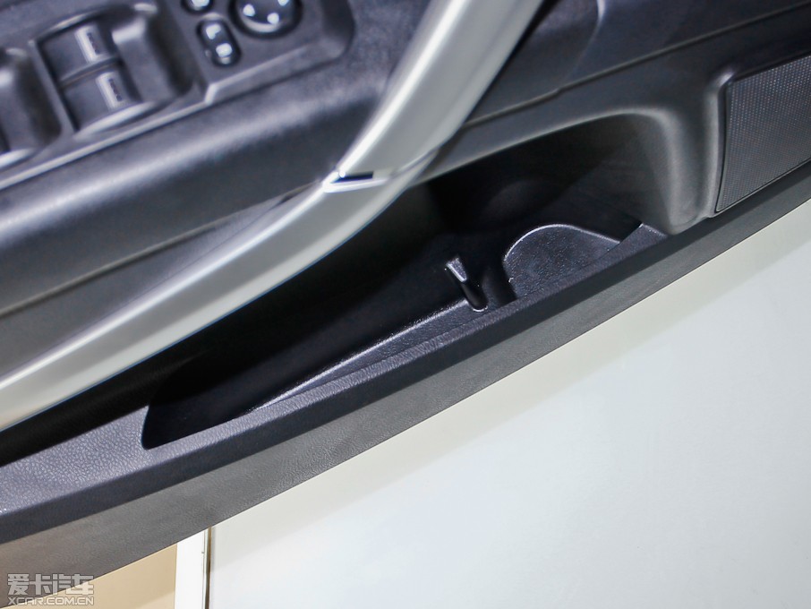 2013vX80 2.0L քӺA