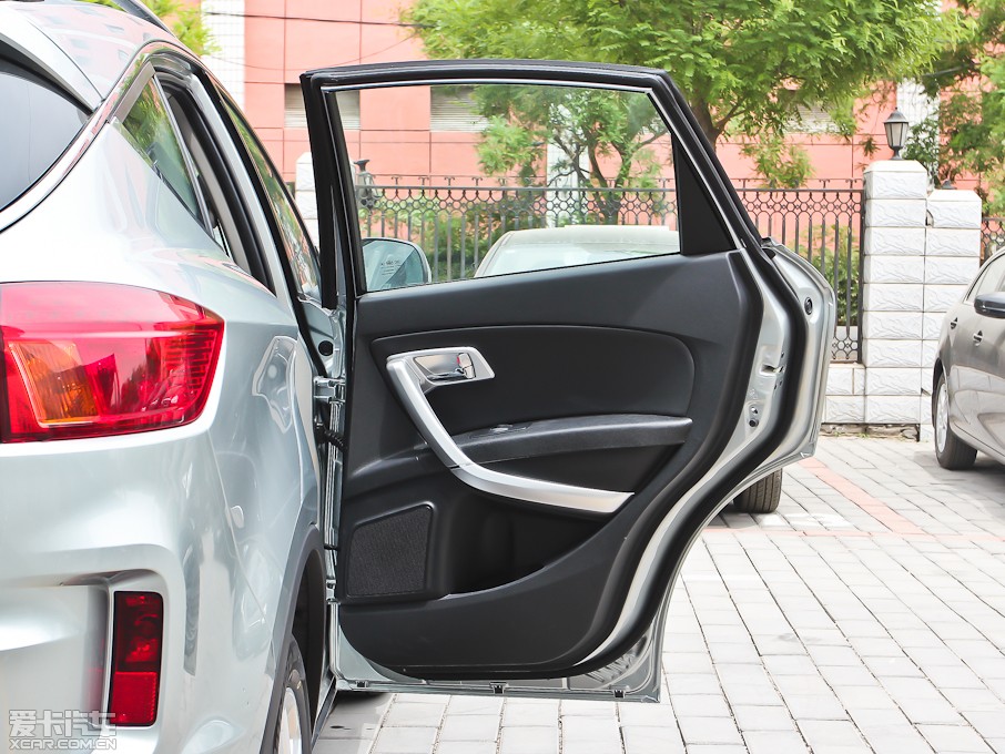 2013��vX80 2.0L �քӺ��A��