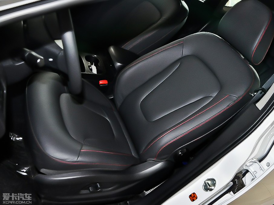 2013��vX80 2.0L �Ԅ�(d��ng)���A��