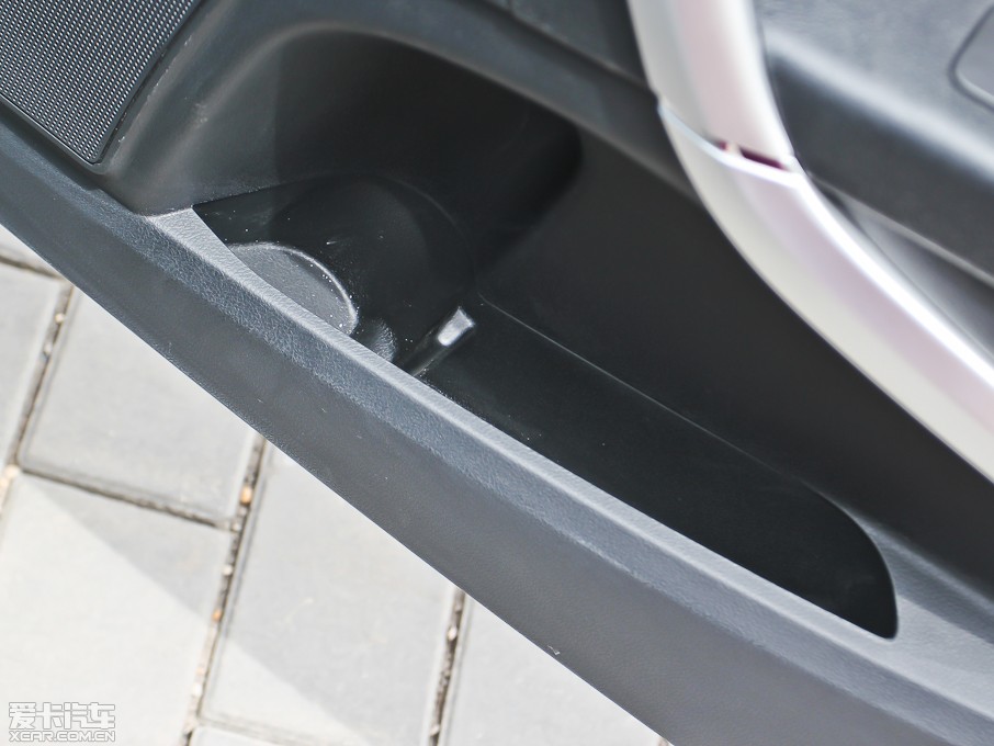 2013��vX80 2.0L �ԄӺ��A��