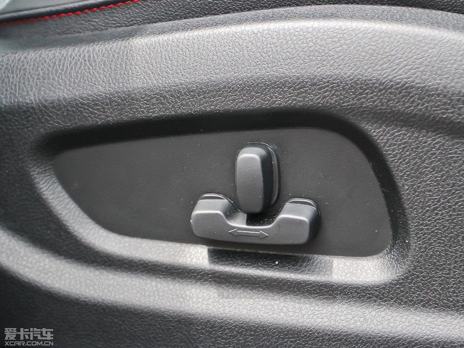 2013��vX80 2.0L �ԄӺ��A��