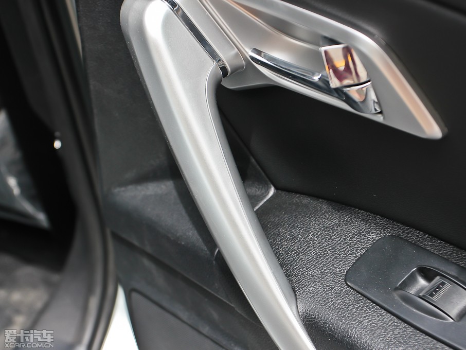 2013��vX80 2.0L �ԄӺ��A��