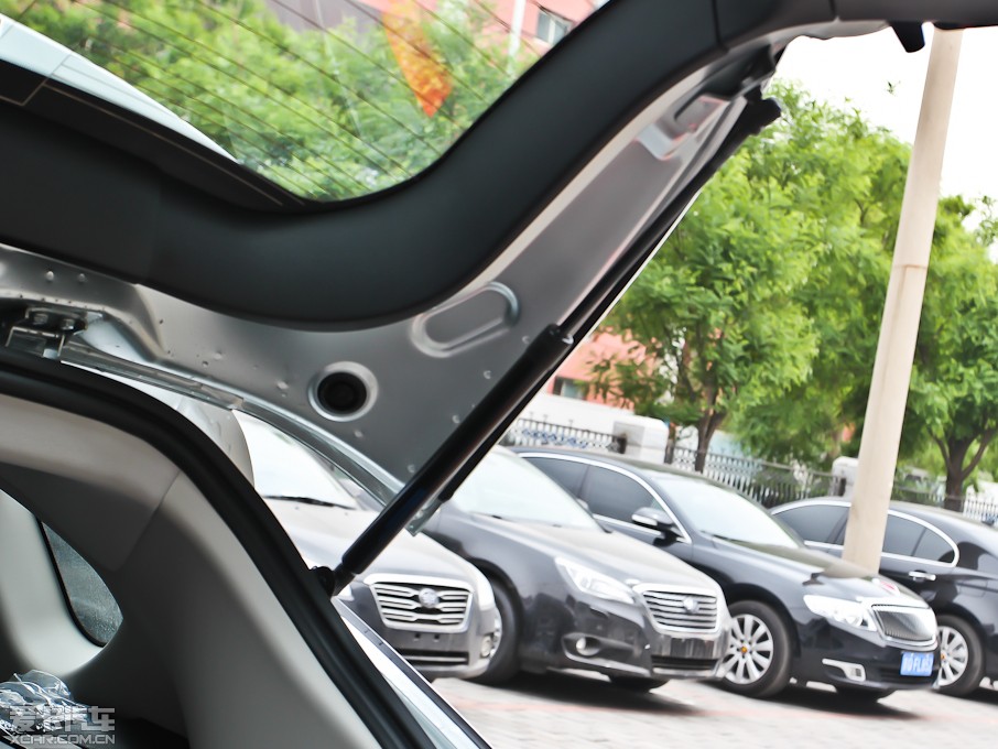 2013��vX80 2.0L �ԄӺ��A��