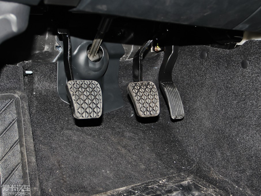 2013��vX80 2.0L �Ԅ�(d��ng)���A��