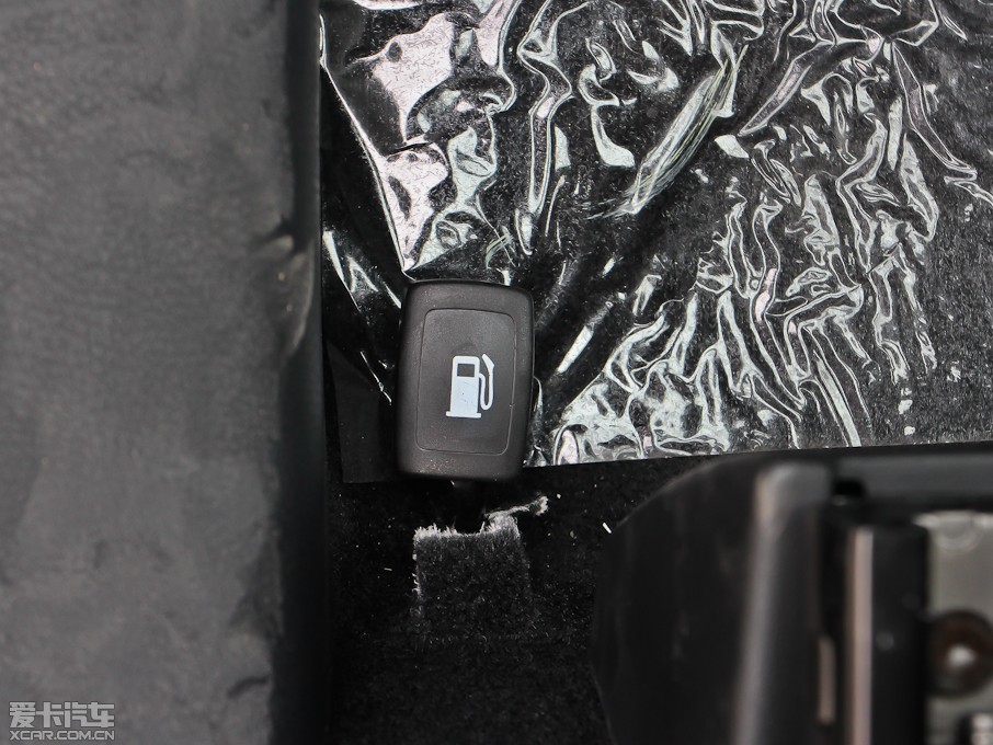 2013��vX80 2.0L �ԄӺ��A��