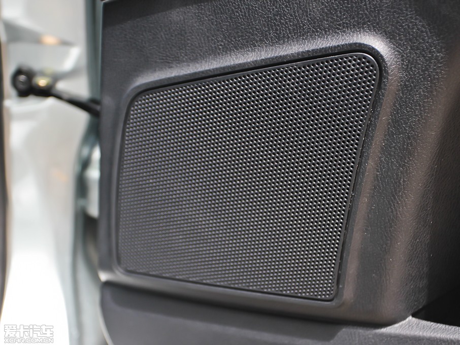 2013��vX80 2.0L �ԄӺ��A��