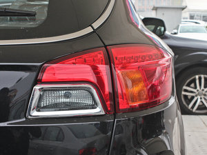 2013款2.0L 自动舒适型 尾灯