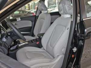 2013款2.0L 自动舒适型 主驾驶座椅