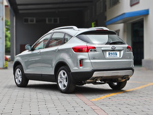 2013款2.0L 手动豪华型 左后45度
