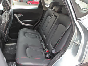 2013款2.0L 自动豪华型 后排座椅