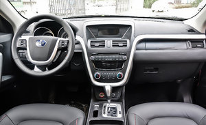 2013款2.0L 自动豪华型 内饰全景