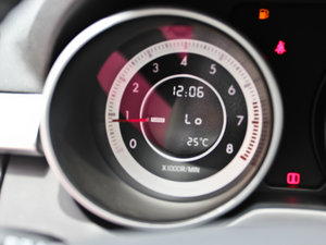 2013款2.0L 自动豪华型 中控区