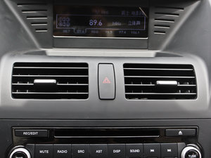 2013款2.0L 自动豪华型 空调出风口