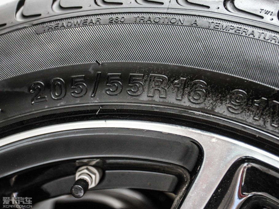 2013��vB50 1.8L �Ԅ����F��