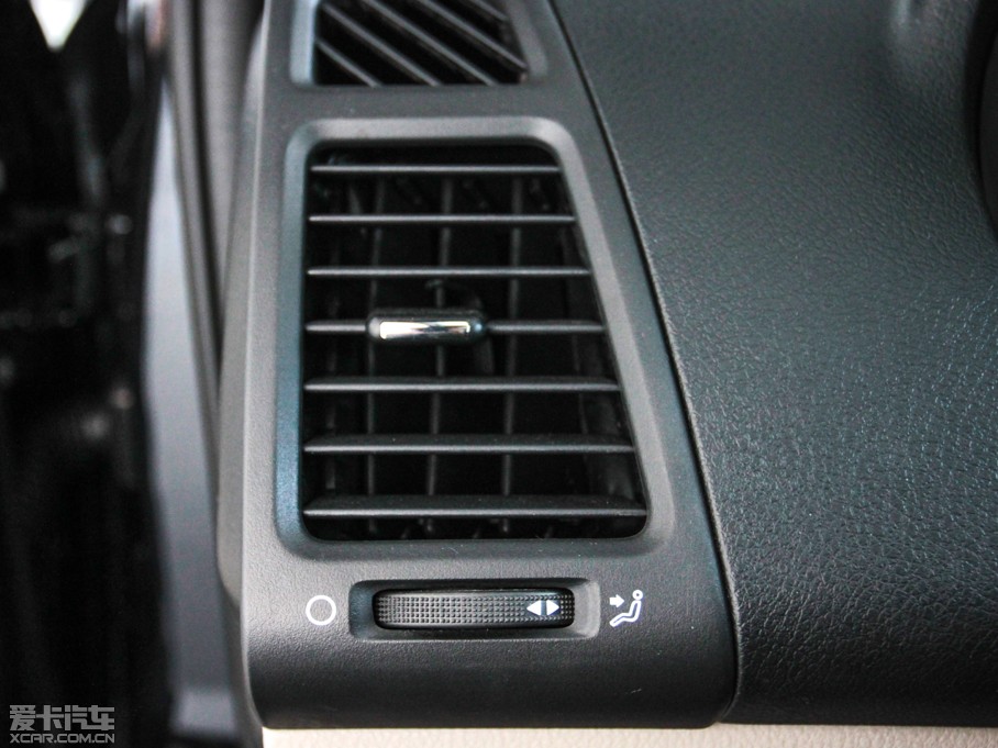 2013��vB50 1.8L �Ԅ����F��