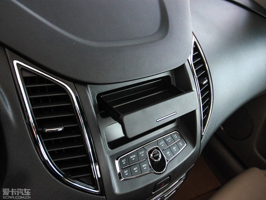 2013��vB50 1.8L �Ԅ����F��