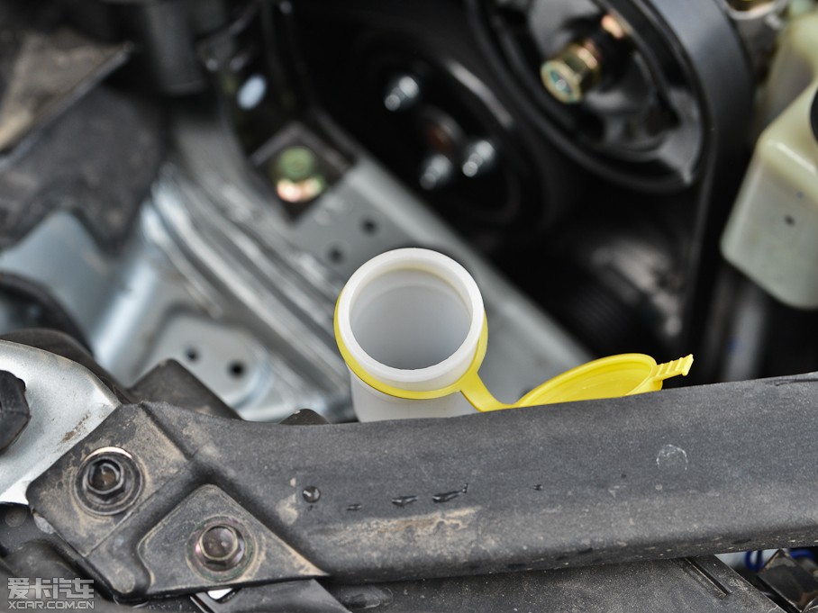 2013��vB50 1.8L �Ԅ�(d��ng)���F��