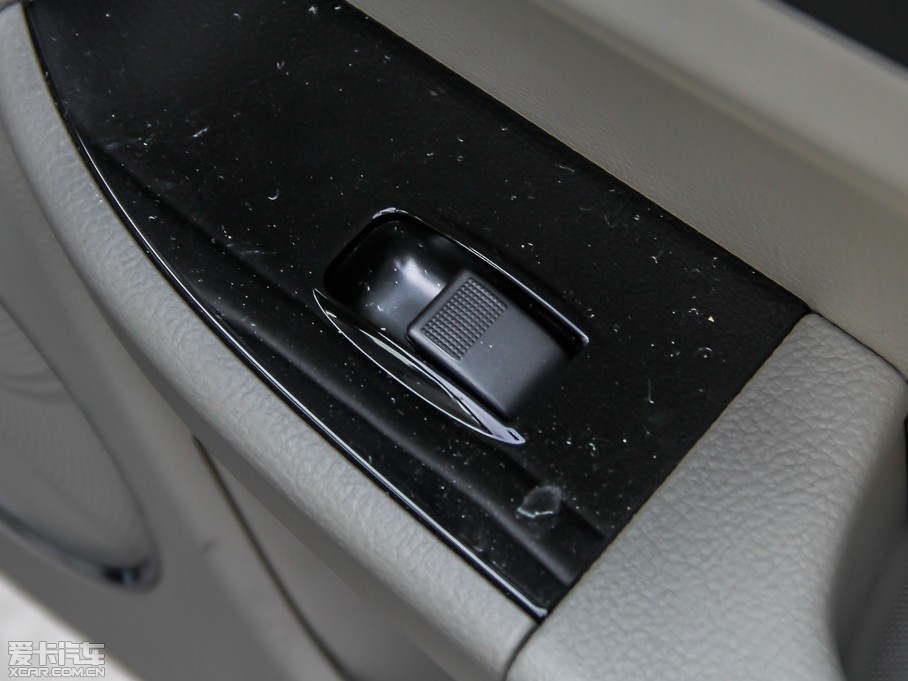 2013vB50 1.6L ԄӺA