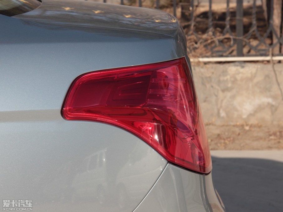 2013vB50 1.8L Ԅm