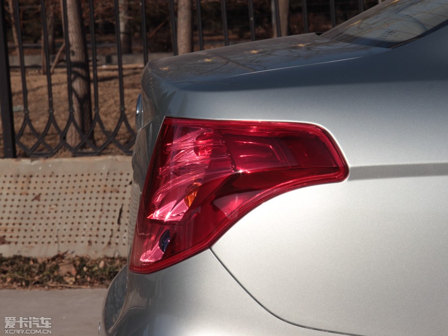 2013��vB50 1.8L �Ԅ����m��