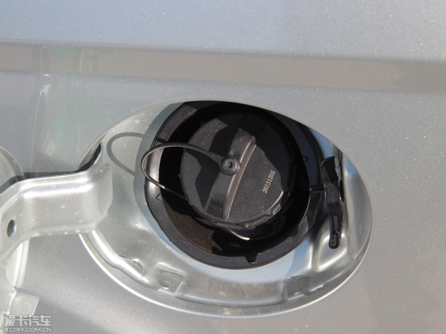 2013vB50 1.8L Ԅm