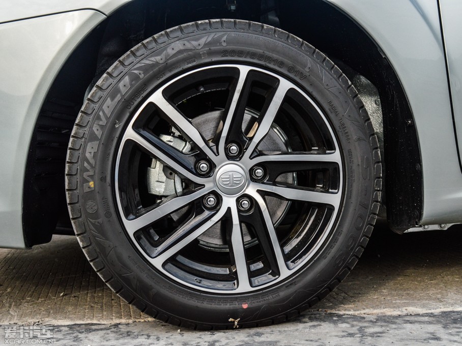 2013��vB50 1.6L �քӺ��A��