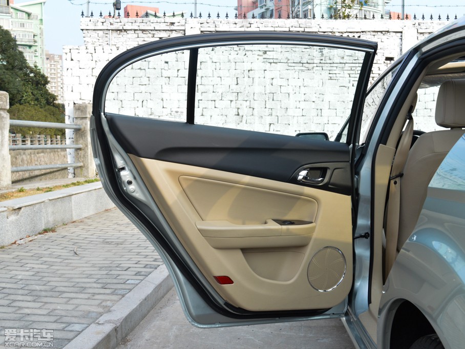 2013��vB50 1.6L �քӺ��A��