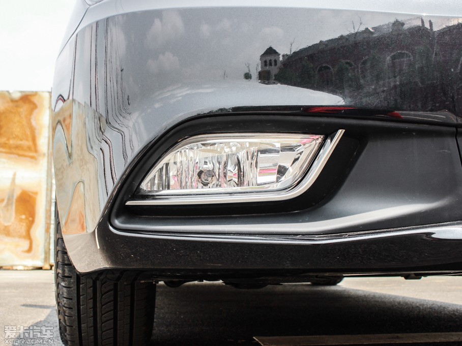 2013��vB50 1.6L �ք����F��