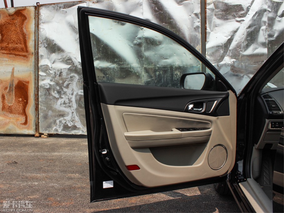 2013B50 1.6L ֶ