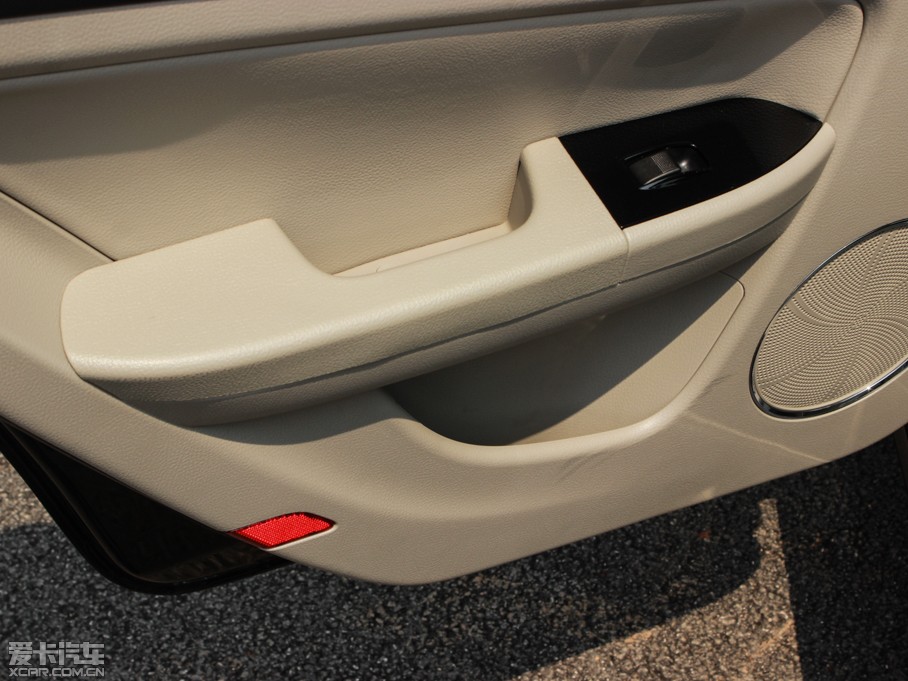 2013vB50 1.6L ք(dng)F