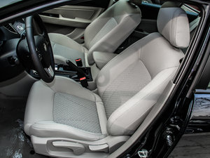 2013款1.6L 自动豪华型 主驾驶座椅