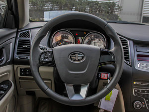 2013款1.6L 自动豪华型 方向盘