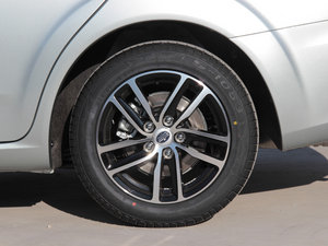2013款1.8L 自动舒适型 轮圈