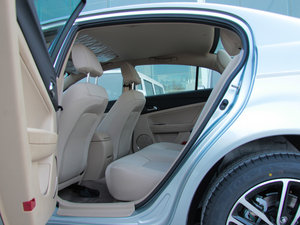 2013款1.8L 自动舒适型 后排空间