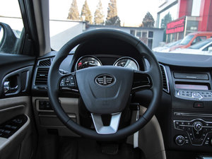 2013款1.8L 自动舒适型 方向盘