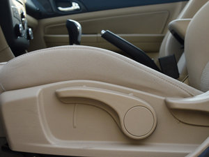2013款1.6L 手动豪华型 主驾驶座椅调节