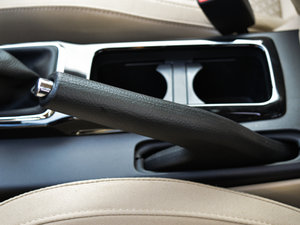 2013款1.6L 手动豪华型 驻车制动器