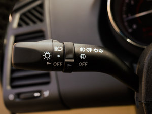 2013款1.6L 手动豪华型 中控区