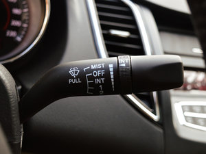 2013款1.6L 手动豪华型 中控区