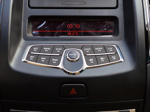 2013款1.6L 手动豪华型 音响调节