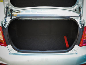 2013款1.6L 手动豪华型 行李厢空间