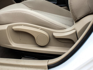 2013款1.6L 手动舒适型 主驾驶座椅调节