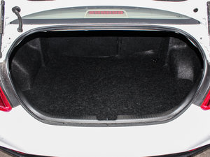 2013款1.6L 手动舒适型 行李厢空间