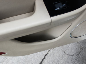 2013款1.6L 手动舒适型 空间座椅
