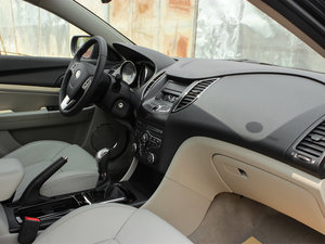 2013款1.6L 手动尊贵型 空间座椅