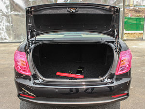 2013款1.6L 手动尊贵型 空间座椅