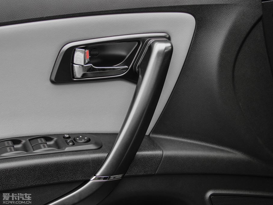 2015vX80 2.0L Ԅ(dng)A