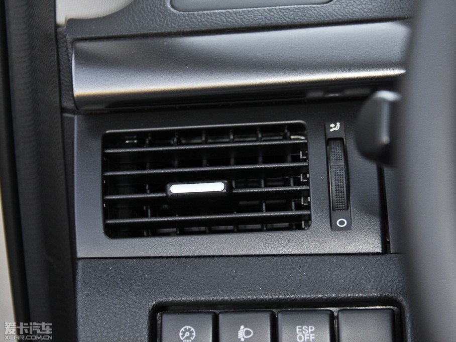 2015��vX80 2.0L �ԄӺ��A��