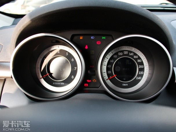 奔騰2015款奔騰X80